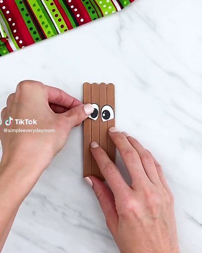 Cute Popsicle Stick Reindeer Crafts for Christmas Tree
