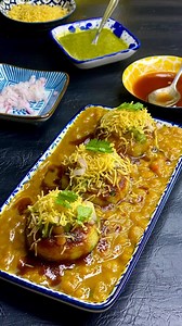 Ragda Patties On popular demand, sharing this mother of all street foods - Ragda Patties . Since Ragda and Patties both require oil in cooking; I am opting for Wagga Wagga Oil Heart Care oil, which I found excellent given it’s healthy, chemical free & pureness properties. You can order above ingredients and get it delivered at your doorstep through below link : https://zelish.in/shoprecipes/recipes/ragda-patties/ Ingredients : 3 mashed boiled potatoes salt as per taste Some finely chopped corian