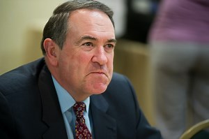 Watch: Mike Huckabee promotes his "free" Trump guide for kids but it's actually a scam