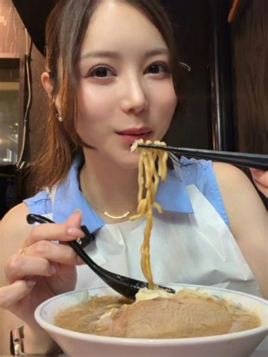 ラーメン食べた！お店の人も撮影許可してくれて優しかった！！#おすすめ #白峰ミウ | Ramen