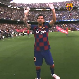 1.5M views · 121K reactions |  LEO MESSI  He is ready! ¡A punto para el debut en la Liga de Campeones! Preparat per a la Champions!  | FC Barcelona | Facebook