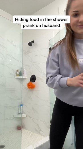 Eating toffee with a dry loofa 😂🤣