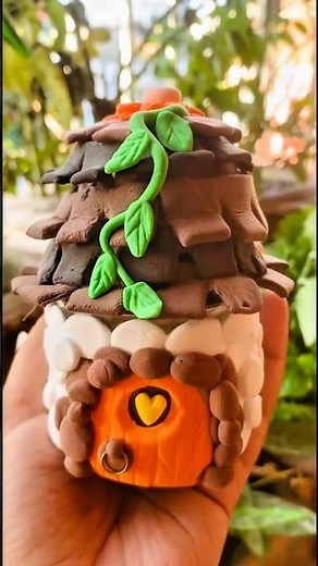 Diy clay fairy house 🧚‍♀️🦋 #clayartidea #diy #creativeclayideas #fairyhouse #clayfairyhouse #clay