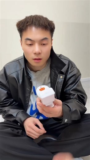 Pinky gifted everyone a toilet 🚽🤣But Grandpa opened it and fainted instantly! 😳💥😂