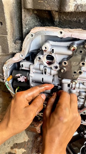 171K views · 1.8K reactions | How to open transmission valve body! #transmission #ValveBody #opening #mechanicfixa #fblifestyle | Mechanic Fixa | Facebook