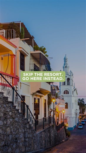 Santo Domingo is one of the most overlooked destinations in the Dominican Republic. While most travelers head straight to Punta Cana, the capital city offers something completely different culture, architecture, live music, and 500 years of history. The Colonial Zone, a UNESCO World Heritage Site, is filled with cobblestone streets, rooftop restaurants, rum tastings, and historic landmarks like Catedral Primada de América and Alcázar de Colón. This is not a beach-resort vacation. It’s a 3–4 nigh