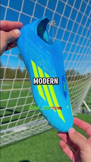Why Footballers Are Switching to Laceless Boots.