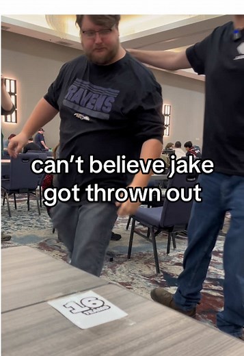 Reacción razonable a Godzilla en Universus