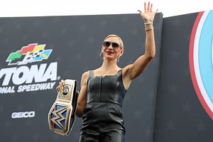 WWE News: Charlotte Flair Shows Off Incredible Body Transformation Over 4 Years