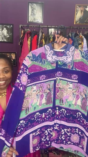 Welcome Queens ❤️ Click on this link to REGISTER https://loyalshops.com/p/NobilityThrift/register 🎉Vintage and Quality Modern Pieces ✅Square Invoicing, Cashapp, PayPal, and AfterPay. AfterPay and PayPal is available. Invoices are due by 12 pm est the following day. ⏰💰Late invoices will incur a $5 late fee. 📦 Shipping begins at $7.00 Shipping out of Maryland If you’ve missed the live show, please watch the replay and send me a screenshot of the item(s) you would like to purchase. Orders shippe