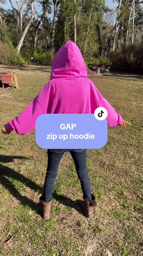 Gap vintage hoodie, gap zip up sweatshirt, gap sweatshirt, jacket, womens jacket, womens fleece jacket, oversized hoodie, cropped hoodie #tiktokshopcreatorspics