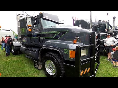 2003 Grey Mack CL733 Spotted At The 2025 Clifford Truck Show