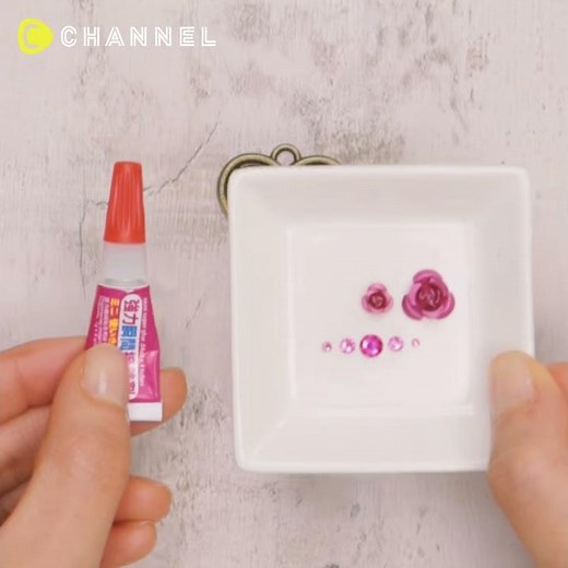 【超簡単DIY】ハンドメイド初心者も簡単に作れる♡初めてDIYをする人のための、鍵モチーフのキーホルダー
