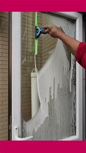 Window squeegee cleaning in action #cleaningtips #tips #tools #shorts