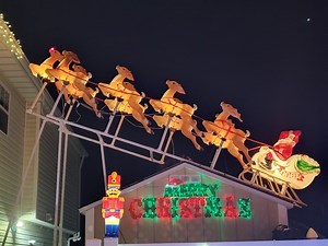 Awesome Christmas Light Displays: See What Neighbors Recommend