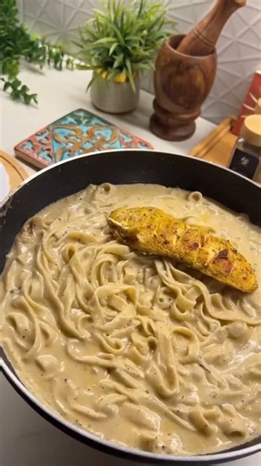1 AM Cravings: The Creamiest Fettuccine Alfredo 🍝✨ #alfredo #pasta #cooking