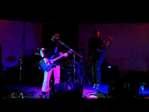 Good Time Muffin Performs at the Bourbon Street Sports Bar in Katy - 11:3:2012.MOV