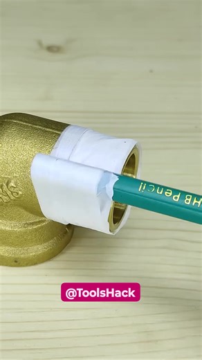 302K views · 3.5K reactions | Secret of experienced plumbers: How to easily wrap PTFE tape on threads in hard-to-reach places 六‍️⚒️✅ . . . . . . #reelsfb #toolstour #5minutescraft #hacksandtips #5minutecrafts #drillingtools #WorkshopTools #DIYTools #lifehacks | Tools Hack | Facebook