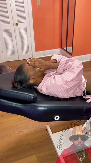 I don’t know where she thought she was going 🥴 #miguelpiercedit #foryou #fyp #foryoupage #christina #christinapiercing #piercings #funny #reaction #video #miguelthepiercer #piercing #everybody #montgomery #mycity