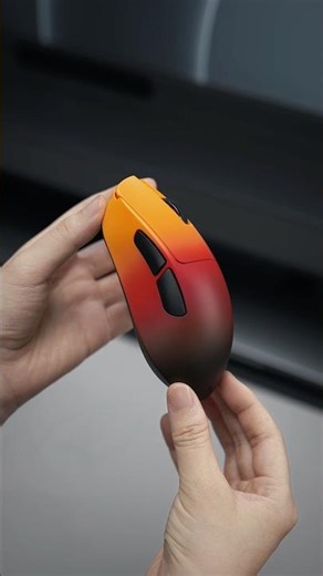 Only 49g?! 🖱️ The 8K Wireless Gaming Mouse This Dev Couple Uses | Desk Setup
