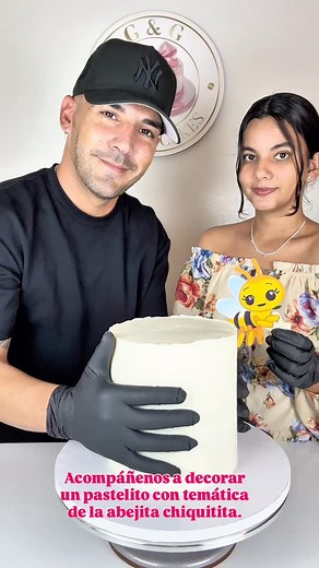 Abejita Chiquitita Cake #cake #happybirthday #desserts #miami #cakedecorating #cakes #cakeideas #fyp #fondant #birthdaycake #viralvideos | Gilberto Perez