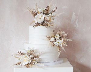 White Silk Wedding Cake Topper Set, White Floral Cake Decoration, Cake Topper Flowers, Pampass Cake Flowers, Rustic Wedding, Boho Wedding - Etsy