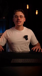 Inzwischen erkennt jeder sofort, wenn ein Text von ChatGPT stammt – mit diesem simplen Prompt löst du das Problem dauerhaft. Du fügst ihn einmal unter Personalisierung bei individuellen Hinweisen ein, speicherst ihn ab und niemand merkt je wieder, ob du selbst oder mit KI schreibst; kommentiere einfach „Prompt“ und ich schicke ihn dir kostenlos zu. #chatgpt #kiwriting #promptengineering #contentcreator #socialmediatipps | Lukas Schimanko