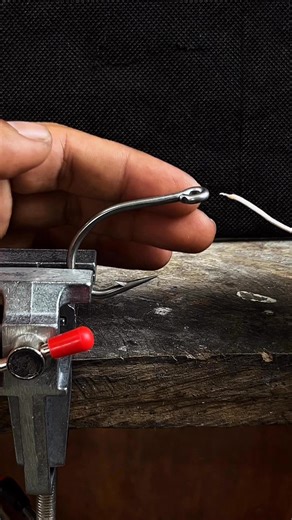 Atailah on Instagram: "This Hook Knot Is Crazy Strong! #knot #reelsusa #fypusa"