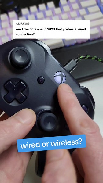 wired or wireless? #gaming #xbox #ps5 #tinkermanmick