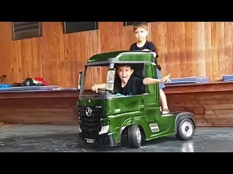 10 COOLEST TOYS EVERY CHILD SHOULD HAVE TODAY