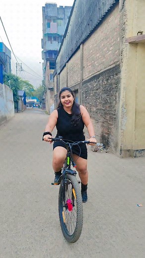 Cycle cycle mari...... 😁😁😁😁 #shorts#newpost#trendingsongs#dancereels##dance | Rini Kayal
