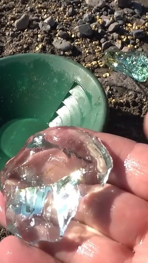 106K views · 1.9K reactions | #Gold #Treasure #GoldHunting #TreasureHunter #MetalDetecting #GoldRush #ExplorePage #Viral #Worldwide #Adventure #Discovery #TreasureHunting #ReelsViral #Global | Gold Quest 24 | Facebook