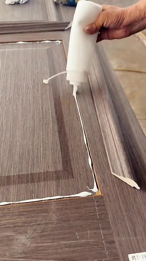 Behind the scenes of door production! #interiordoorsdiluxe #solidwooddoor #factory #doorsroblox #fyp #securitydoor #recommendedproducts #Dera #factoryjobthings #doors #electricsunshade #alumuniu #interiordoor #doorpaneldesign #woodendoor #blackoutcurtains #yongkangdoor #sunshadecurtain #bedroomdoor #interiordoors
