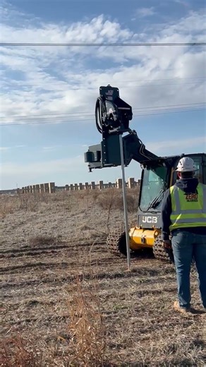 Driving Steel Posts for Chain Link Fence in Texas - Vibe Drive Timber-Wolf vibrating post driver