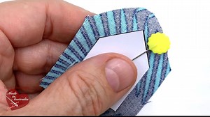 By now you should know I love English Paper Piecing (EPP) and I'm hoping I'm inspiring the same love in you. EPP is great for using your fabric scraps and for having a project on the go. Full tutorial and template: https://mypatchwork.wordpress.com/?p=14571 | TeresaDownUnder