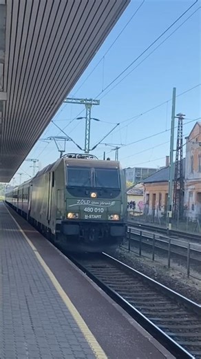 Üdv a vezérnek! Vízipók S érkezik Kelenföldre #train #trainspotting #railway #máv #rail #udv #tram