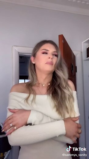 Dating as a Trans Girl in Your 20s: Real Online Experiences
