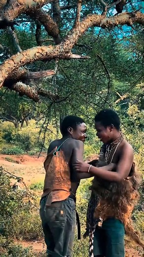 आदिवासियों के लिए सूरज क्यों है ज़िंदगी की वजह? ☀️ #facts #viral #africa #animals #shortsfeed #gk