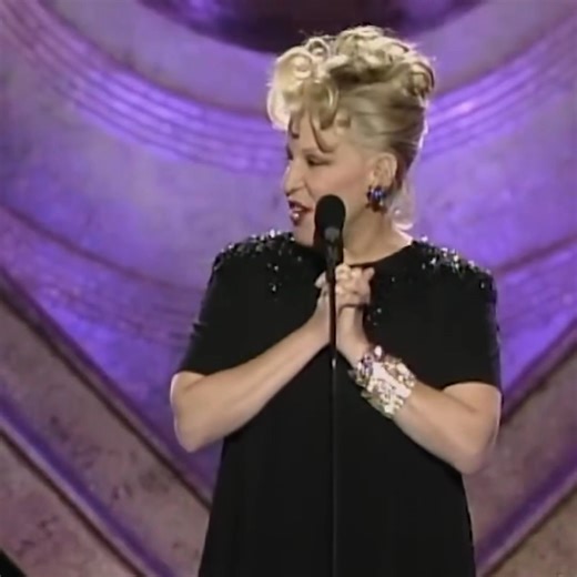 167K views · 2.5K reactions | - Hilarious Robin Williams awards acceptance speech | Funny Sayings T-Shirts | Facebook