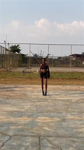 Feels like Runway 😯 @PARADIGM MODELS #model #modeling #modelwalk #runwaywalk #runway #violet