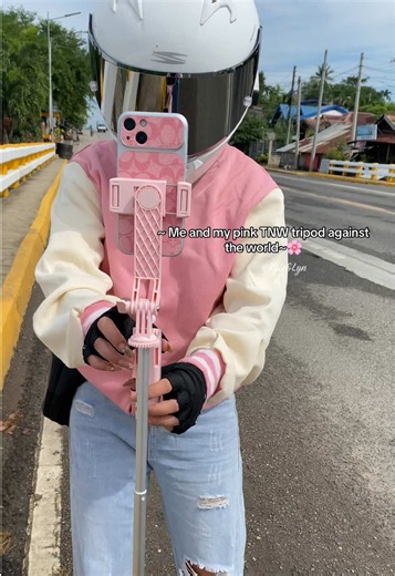 Pink TNW Tripod Review: Cute Phone Tripod for Creators