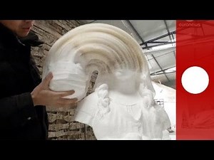 You can stretch out these fake marble sculptures like a slinky