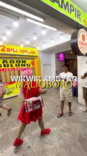 Sampai ketemu nanti malam di malioboro yaa 😘