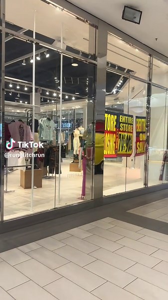 Final Days of Forever 21: Massive Storewide Discounts