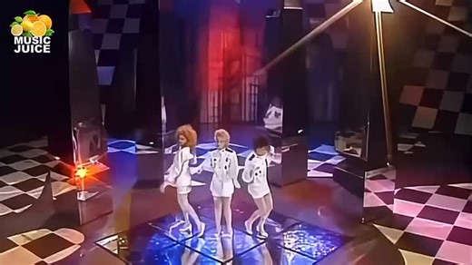 The Flirts - Dancing Madly Backwards ( 1985 ).mp4