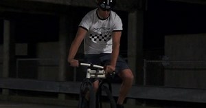 Two-wheeled 'unicycle' simplifies the bike