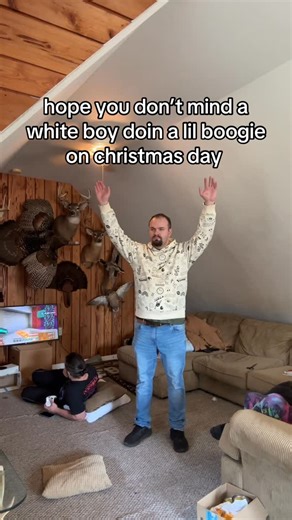 Frank Rohr on Instagram: "merry crimbus y’all"