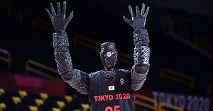 Tokyo Olympics Basketball Robot Sinking Half Court Shot Offers Glimpse of Future