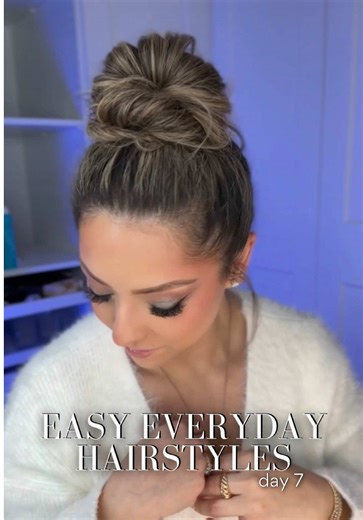Save the easiest messy bun tutorial for later✨ Easy Everyday Hairstyles- Day 7🤍 Ready and out the door in less than 5 min!🤗 Cutest messy bun for work, date night, or whenever you're in a rush🏃‍♀️ Have you tried this viral hair hack!?🫶 • • • #updohairstyles #messybuns #hairtutorial #hairstyle #easyhairstyles