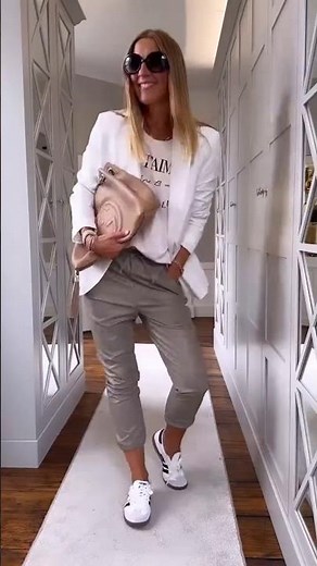 Sporty Chic Outfit: Joggers, Graphic Sweatshirt & White Blazer #fashiontrends #outfitideas #ootd